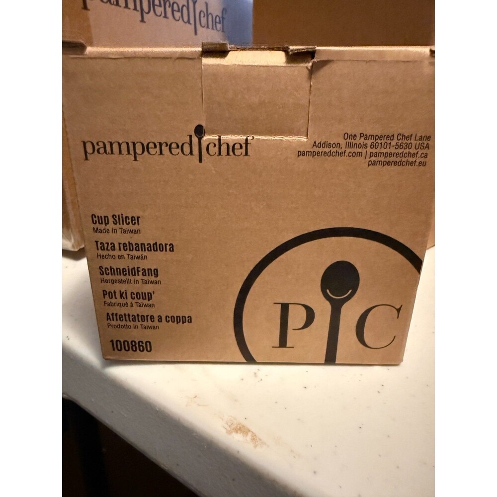 Pampered Chef Cup Slicer New In Box Never Used Fruit Vegetable slicer